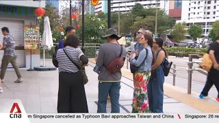 Tourist guides adapt as AI and social media reshape travel habits