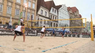 Sandiges Steyr: 2.000 Gäste bei Stadtplatz-Volleyball