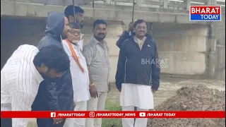 మందమర్రిలో మంత్రి వివేక్ వెంకటస్వామి పర్యటన.. వరద వాగు పరిశీలన | ఇల్లు కూలిన బాధితురాలికి భరోసా| BT