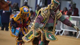 Benim: artistas mascarados enchem ruas de Porto-Novo em festival de máscaras