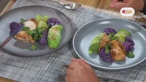 Куриная грудка в глазури с цветной капустой и овощными роллами | Дежурный по кухне