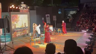 ΕΝΘΟΥΣΙΑΣΕ ΤΟ ΚΟΙΝΟ ΣΤΟ ΚΗΠΟΘΕΑΤΡΟ ΑΛΚΑΖΑΡ Ο «ΚΑΤΑ ΦΑΝΤΑΣΙΑΝ ΑΣΘΕΝΗΣ»