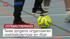 Twee jongens organiseren voetbaltoernooi en iftar: 'Lekkere start van de ramadan' | Omroep Flevoland