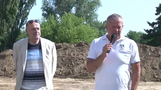 V AREÁLI SPŠ VYRASTIE NOVÉ IHRISKO