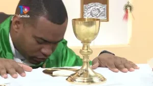 SANTA MISA LUNES 09 DE FEBRERO 2026 PADRE VICTOR MIJARES  https://tvfamilia.com/santa-misa/