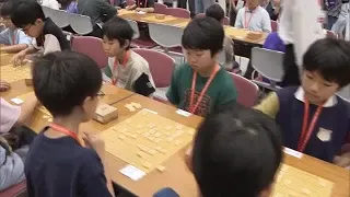 Children's Shogi Tournament Held Ahead of Top Professional Match: Young Players Compete with Seri...