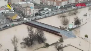 ALLUVIONE IN ANDALUSIA, ponti e strade sommersi da acqua e fango