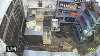 Leopard invades store and attacks three men in India