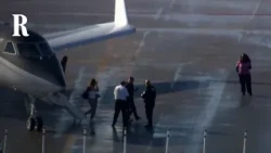 Flavio Bolsonaro arriva a Miami: le immagini dell'atterraggio
