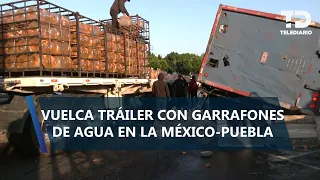 Trailer rollover on the Mexico-Puebla highway causes traffic in both directions