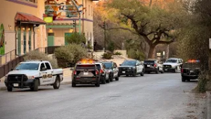 SAPD investigating after man pulled out gun at San Antonio Zoo