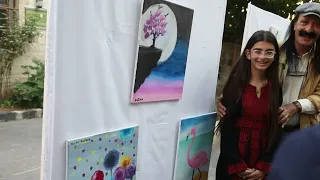 افتتاحُ المعرض الفني الأول للفنانه زينه حداد بعنوان بين اللونِ والذاكره