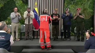 Heroes of Venezuela: Acting President Delcy Rodríguez decorates international rescue groups
