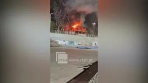 Zjarr në Lungomare, përfshihet nga flakët një lokal bar