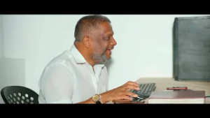 තාත්තා මහත්තයා, පුතා වලත්තයා ?