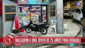 Balearon a una joven para robarle la moto