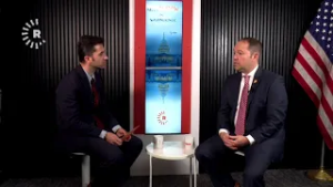 عضو الكونغرس الأميركي مارلين ستوتزمان: علينا تكثيف التواجد في سوريا بدلاً من الانسحاب