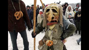 Rumšiškėse kvepia blynais ir aidi dainos: švenčiamos jubiliejinės Užgavėnės