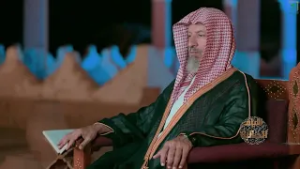 من حقوق المصطفى ﷺ أن نطيعه فيما أمر به، ومن حقوقه أن نصلّي عليه.