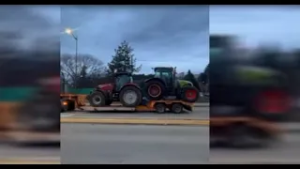 Λάζαρος Ουζουνίδης, Πρόεδρος Αγροτικού Συλλόγου Γρεβενών ΜΕ ΤΡΑΚΤΕΡ ΣΤΟ ΣΥΛΛΑΛΗΤΗΡΙΟ ΤΩΝ ΑΓΡΟΤΩΝ