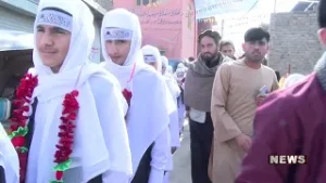 په ننګرهار ولایت کې دار الارقم مدرسي  ۱۵ تنو حافظانو ته د دستار بندې مراسم ترسره شول