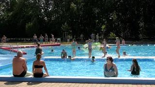 LOVOSICE: Mejdan na koupálku letos s mimořádně krásným počasím