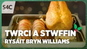 Twrci Dolig Cymreig | Bryn Williams' Christmas Turkey Recipe | Cegin Clwyd | S4C