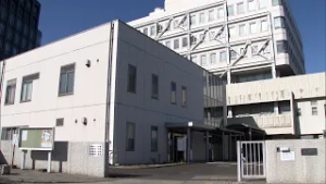 保護司殺害事件初公判　被告の男起訴内容を認める　弁護側は心神耗弱状態を主張