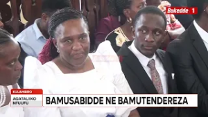 Владелец отеля, внезапно скончавшийся по дороге домой после покупок, был похоронен. Прозвучали мо...