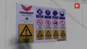 Inició la demolición del edificio abandonado a un costado del palacio municipal