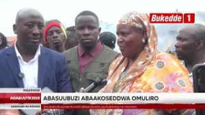 Представители FUTA посетили пострадавших от пожара торговцев и помогли им с мукой.