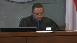 Judge Gregory reads juror's note