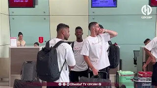 قبل الإقلاع إلى النمسا.. النعاس يغلب عبد اللاوي وسفيان بيازيد في الرحلة الصباحية 😴 لتربص المولودية