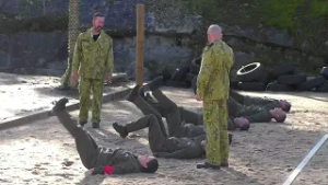 Instrutor Chefe Joaquim com ciúmes de abraço de Filipe Delgado ao Instrutor Marques?