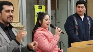 Seremi de las Culturas instala señaléticas inclusivas en su oficina