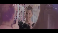 عندك الحل، أنا في مقام ميمتك عايش بنتي يقوي سعدك يا عسلة، ما أحلاك! ربي يزين عليك🥰