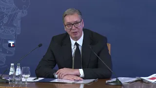 Predsednik Srbije Aleksandar Vučić podneo ostavku