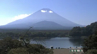 精進湖ライブカメラ タイムラプス映像（2026年7月10日） 提供：UTYテレビ山梨