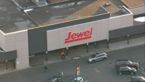 Man, 19, charged with shooting Bronzeville Jewel security guard arrested in Ariz., ordered detained