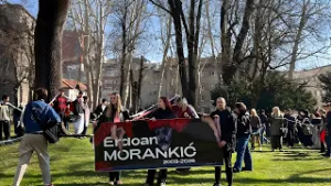 EMOTIVNE PORUKE S PROTESTA“: „Bosanski Picasso Erdoan i dalje živi…“