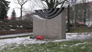 LOVOSICE: Židovskou komunitu ve městě připomíná Památník obětem holocaustu