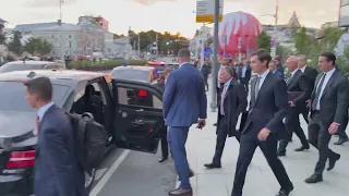 Negociatat për fundin e luftës, pas takimit me Putin, të dërguarit amerikanë priten nga Zelensky