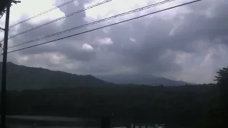 西湖ライブカメラ タイムラプス映像（2026年7月27日） 提供：UTYテレビ山梨