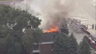 Residents displaced after fire breaks out at Woodridge apartment