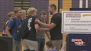 Iowa shop teacher surprised with $75K grant