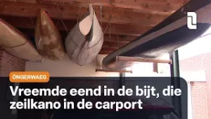 Óngerwaeg bewaart een zeilkano onder een carport in Nieuwstadt