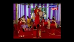 আজি সপ্তমী।  কলকাতাৰ পৰা গুৱাহাটীলৈ আহিছে ৯ গৰাকী মহিলা ঢাকী।