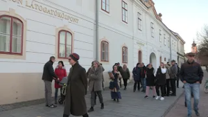 A romantika jegyében tartották a városismereti sétát