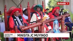 Agataliikonfuufu   Minisita JC Muyingo atikkidde abamaze obusawo n'abakuutira okujjanjaba abalwadde