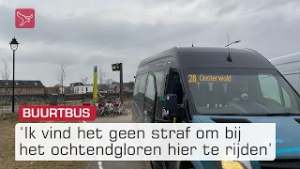 Met acht zitplaatsen en groot enthousiasme verovert buurtbus 28 Oosterwold | Omroep Flevoland